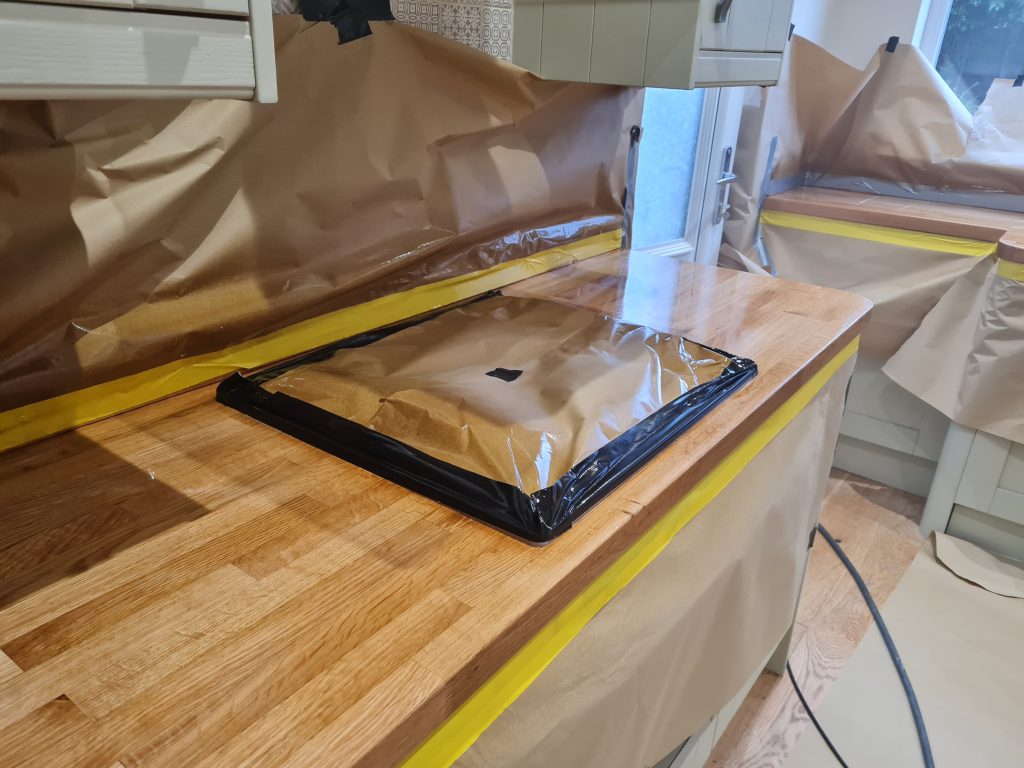 OAK WORKTOP STRIPPING VANISH OIL REFURBISH