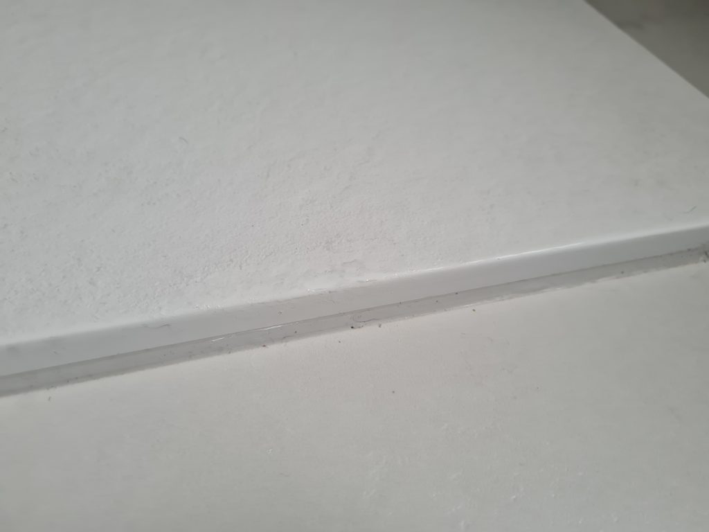 SHOWER TRAY CHIP REPAIR MANCHESTER 1