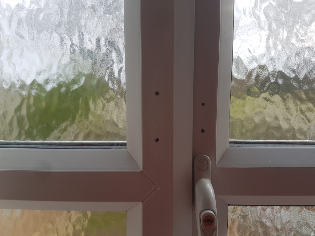 UPVC PLASTIC WINDOW FRAME SCREW HOLE SCRATCH CHIP DENT BURN REPAIR REFURBISHMENT LAND LORD MAINTENANCE SERVICE 1